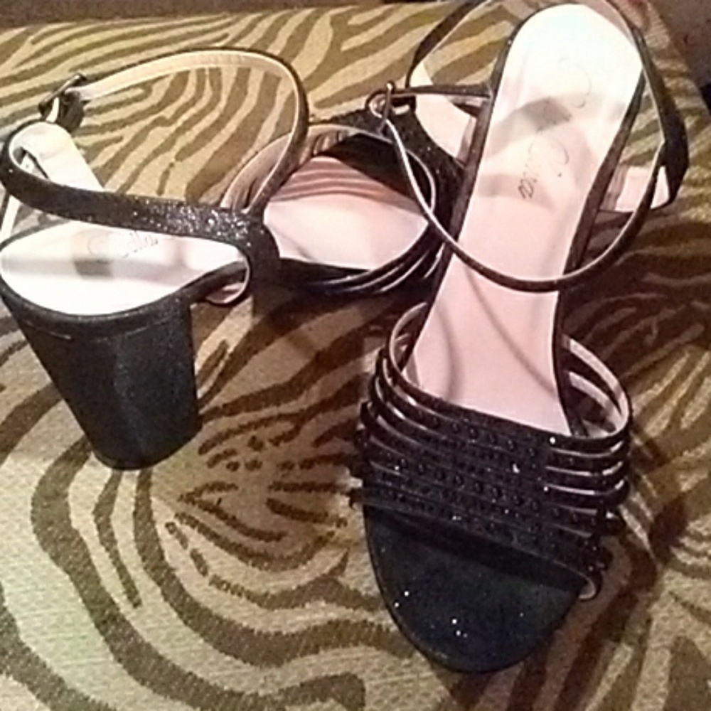 Dress shoes